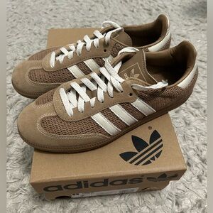 FS Adidas Samba OG size men’s 7 women’s 8 in Cardboard/chalk white
